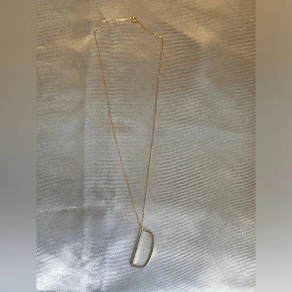 14k Gold Pleated Letter D - Picture 1 of 2